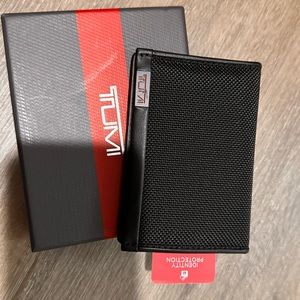 Tumi mens wallet